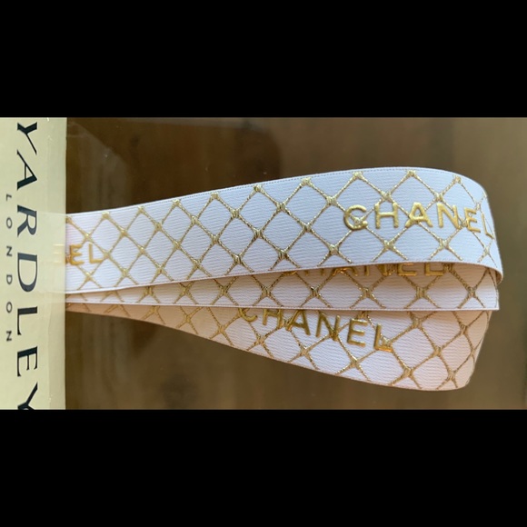 Chanel Ribbon Gold Plaid Gift Wrap Crafting 36” One Yard - Picture 4 of 5